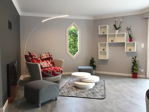 170 m2 house with heated and covered pool