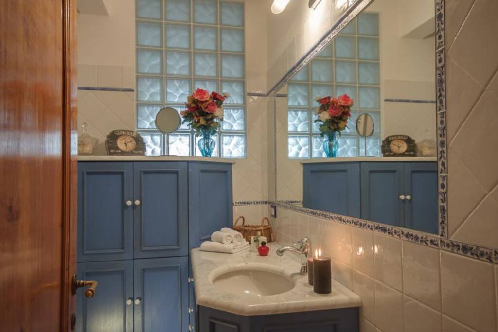 Common bathroom