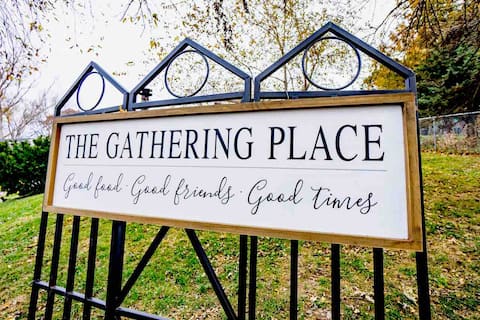 Ultimate Holiday Retreat & Reunion Destination