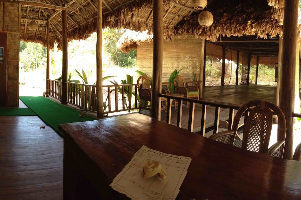 Welcome to Flying Elephant Resort!