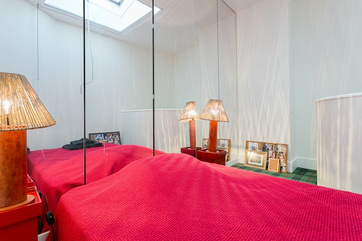 El segundo dormitorio está arriba