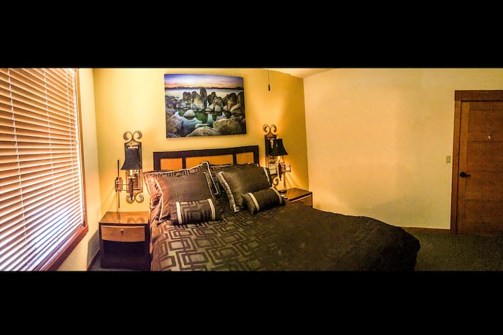 Оваа фотографија е пред да ги поставиме дрвените подови.