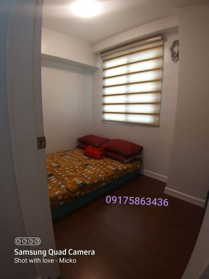2 double bed that could be separated at night for guests to use.