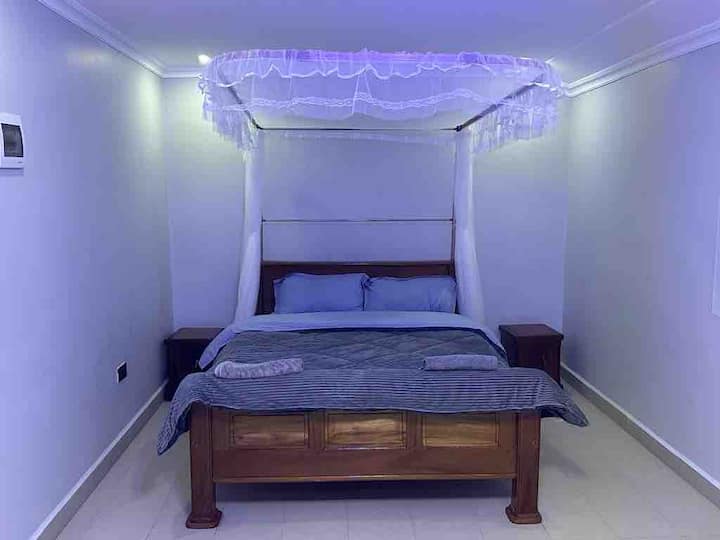 Spálňa 6 - veľká manželská posteľ - horné poschodie