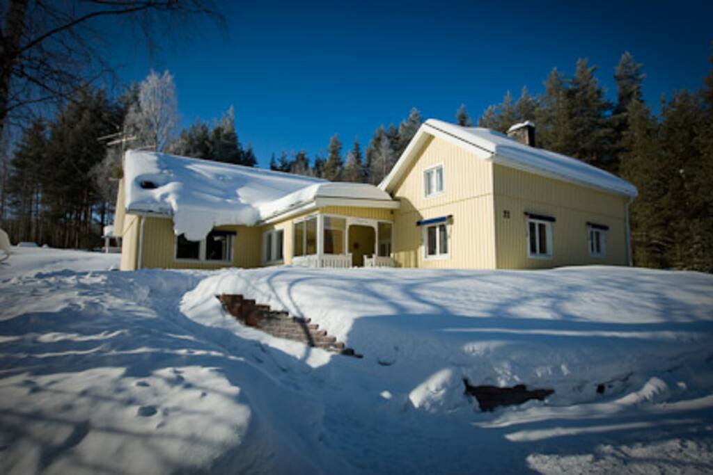 Winter scene of Hogbacka Lodge -15C