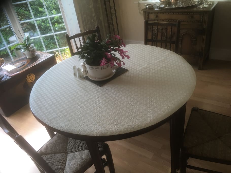 Breakfast Room