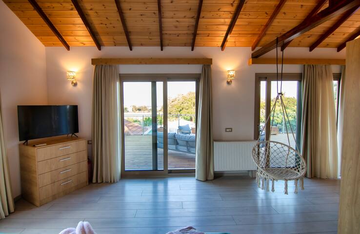 Pegasos luxury Villa gallery image 5