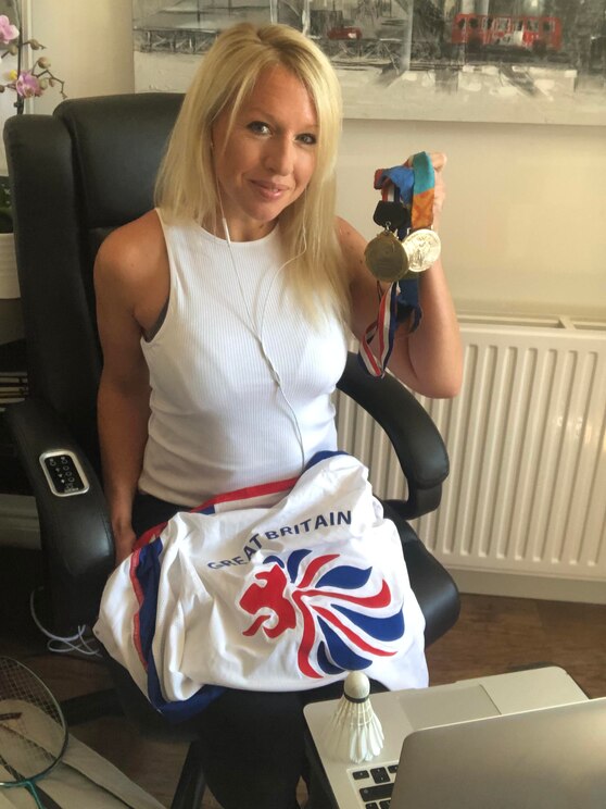 Mostrar imagem fornecida pelo anfitrião em ecrã inteiro