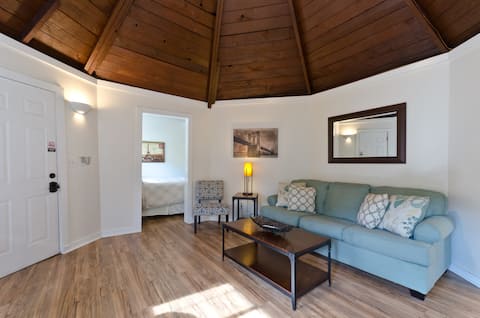 Laurel Canyon,Hollywood Hills, Private Guest house