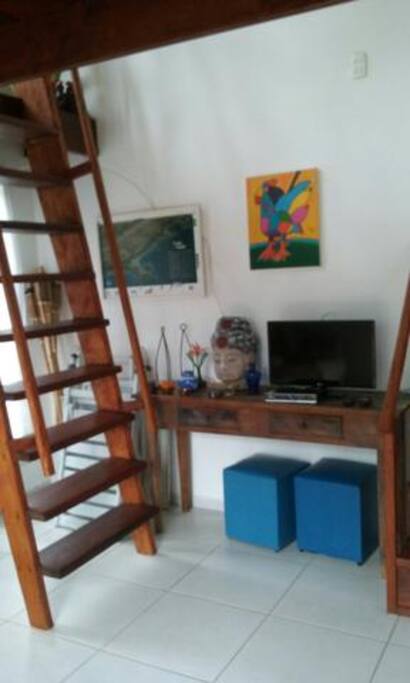 SALA E ACESSO AO MEZANINO