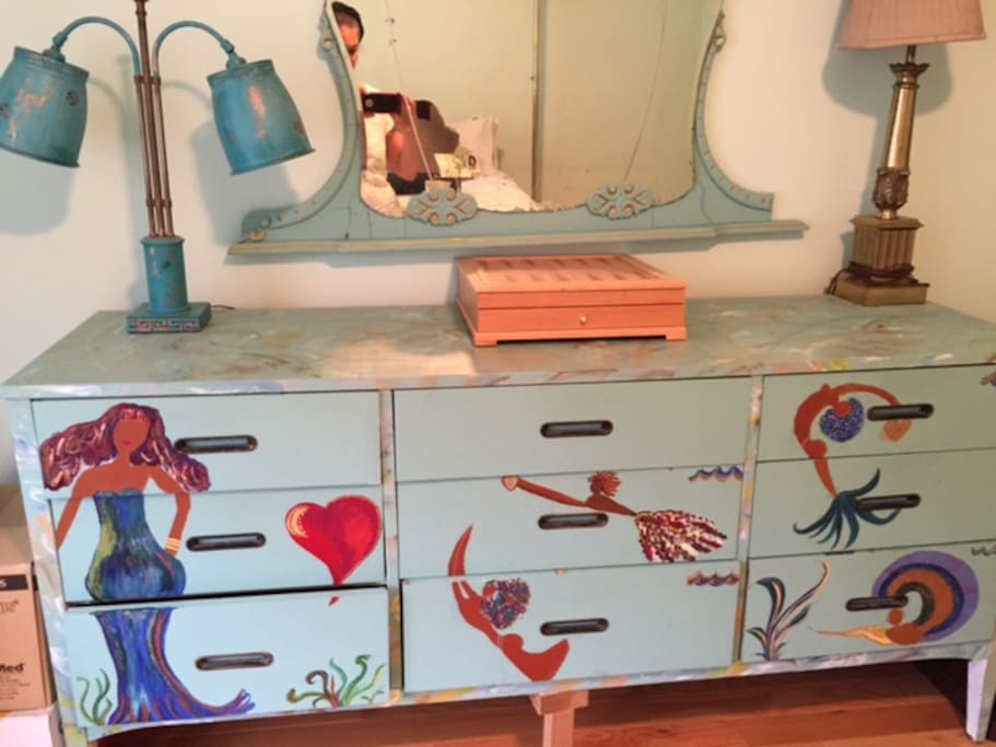 Cute place to store your stuff.