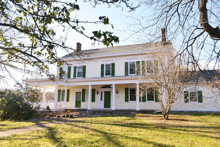 Airbnb Woodbury Vacation Rentals Places To Stay New York