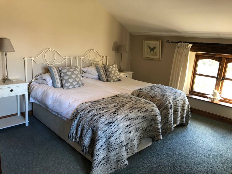 Comfy beds, Egyptian cotton bedding.
