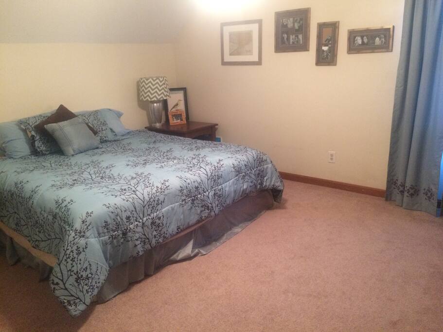 King size pillow top bed