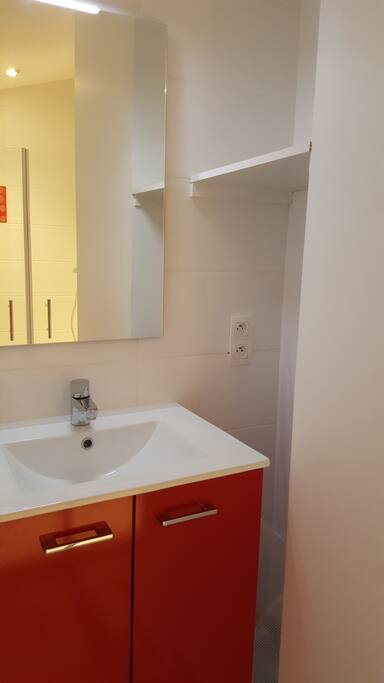 SALLE DE DOUCHE