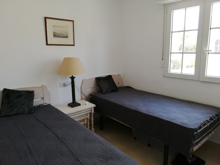 Seconde chambre/חדר שינה שני/segundo dormitorio