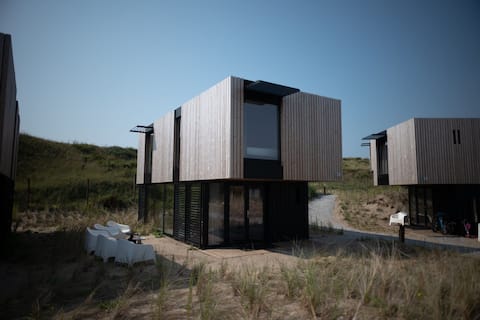 Top Airbnb: Modern Zandvoort Getaway in Boulevard Noord
