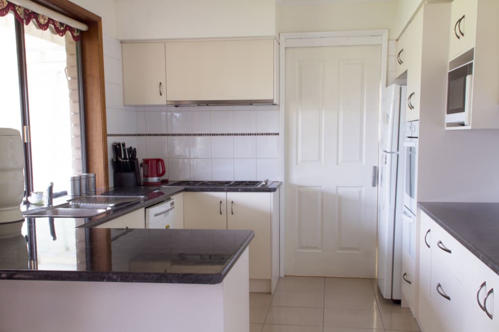 Fully equipped share kitchen