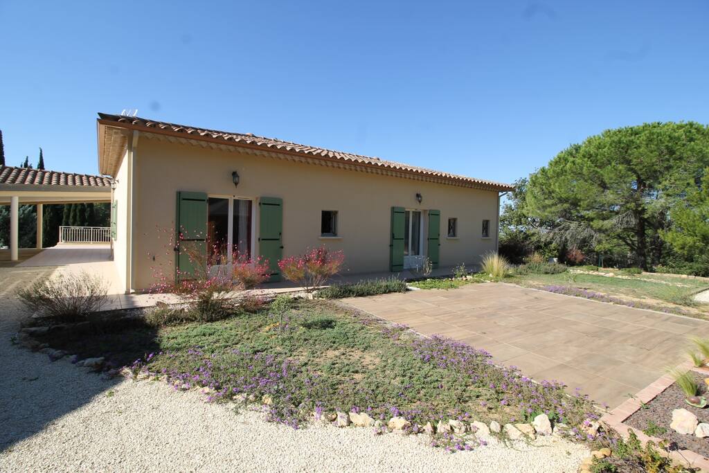 Côté chambre vue sur jardin paysagé