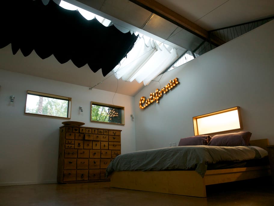 The bed with black screens for the skylights… to enjoy late sleeping in the morning