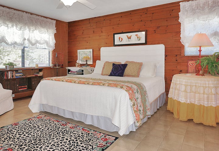 Master with king bed