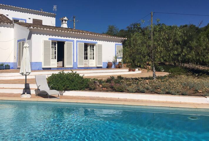 Fantastic Farmhouse with pool near Tavira