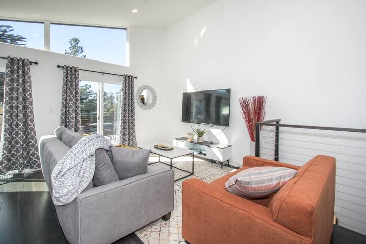 Stylish 4BR Ocean View Retreat – Modern & New! gallery image 4