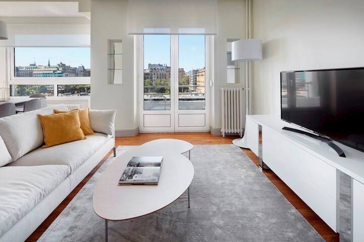 Okendo by FeelFree Rentals gallery image 2