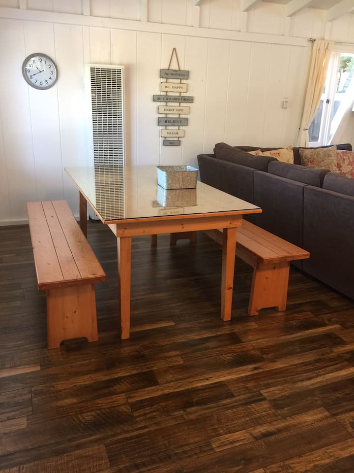 Seaside Guesthouse - Monterey, CA