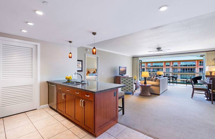 Maui Resort Rentals: Honua Kai Konea 609 gallery image 5