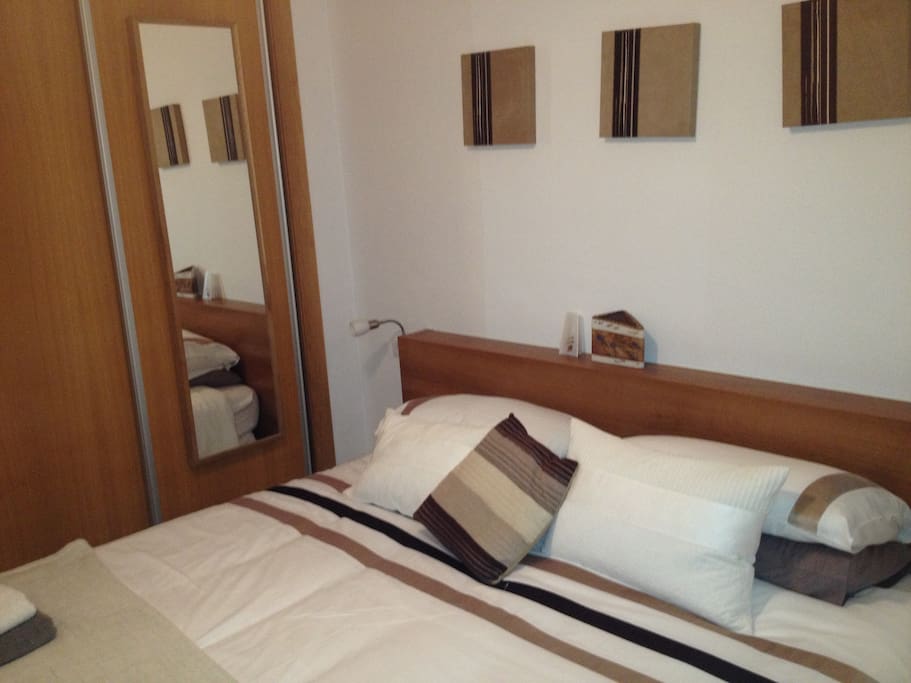 Main bed