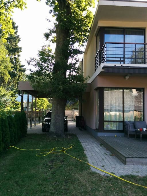 A view on the house from the back garden