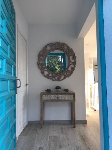 Villa with Sea view, infinity pool, A/C gallery image 5