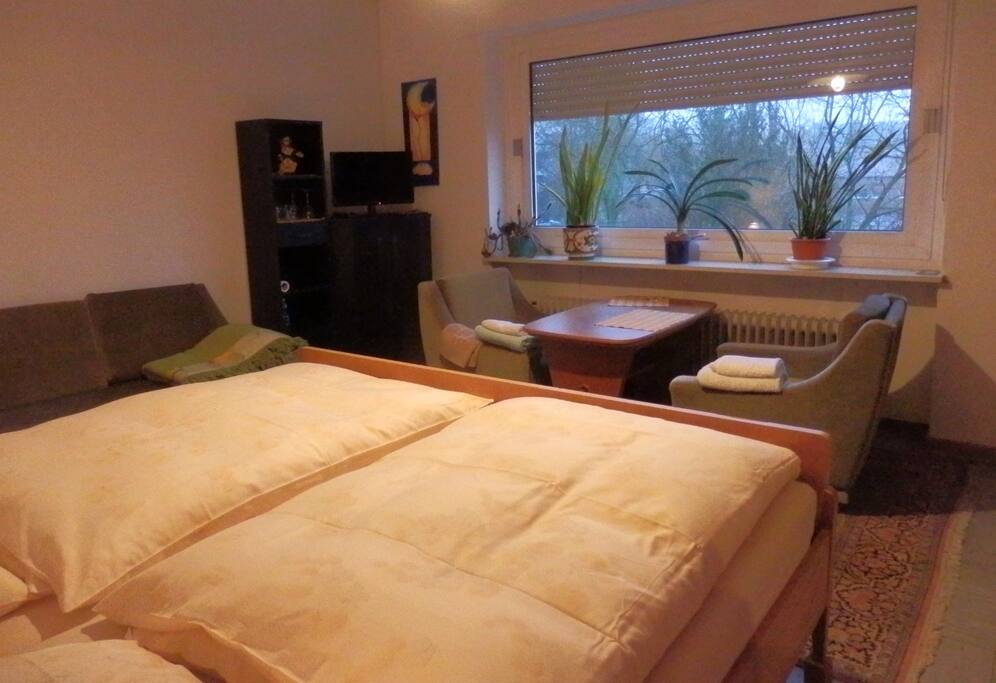 Lage: nach hinten mit Gartenblick