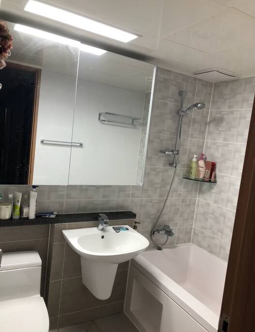 게스트분만 사용하는 독립화장실
(Guest Independent Bathroom)