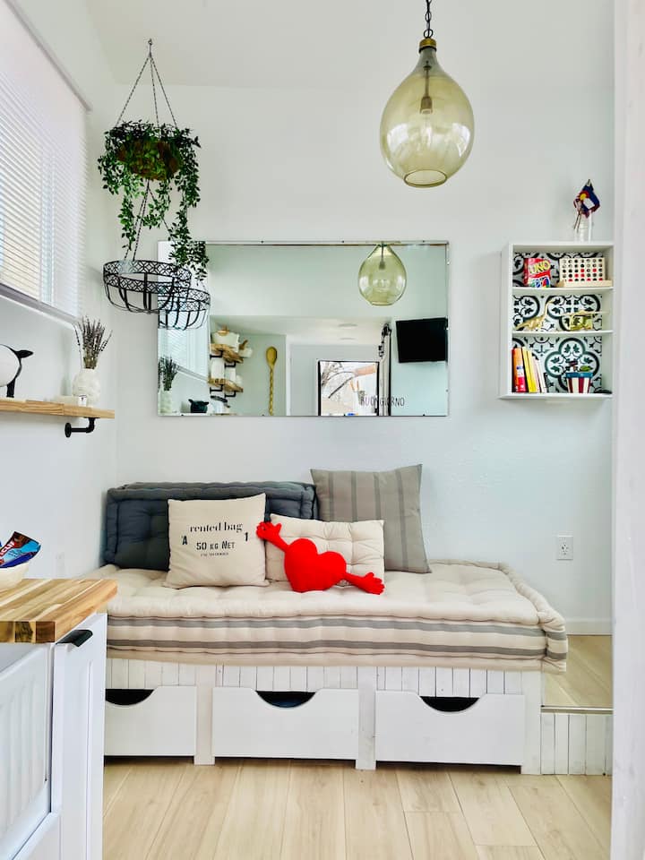 Casa Perla Tiny Home With Fountain In Colorado - Denver, CO