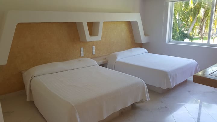 sovrum 3 med 2 queen-sängar