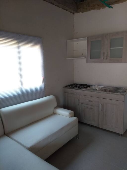 Sala y cocina integral