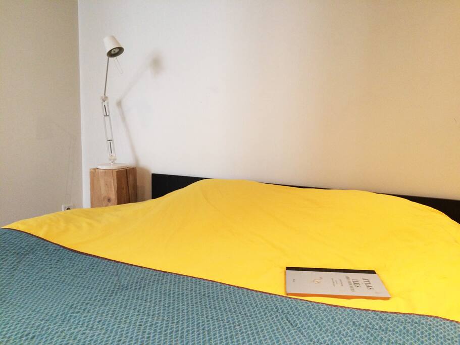 Chambre avec lit double