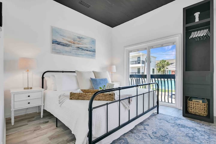 Chumba cha kulala na Kitanda cha King katika Tides zisizo na wakati