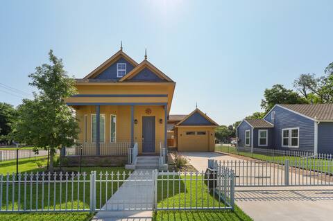 Ballard Bungalow in Downtown Wylie