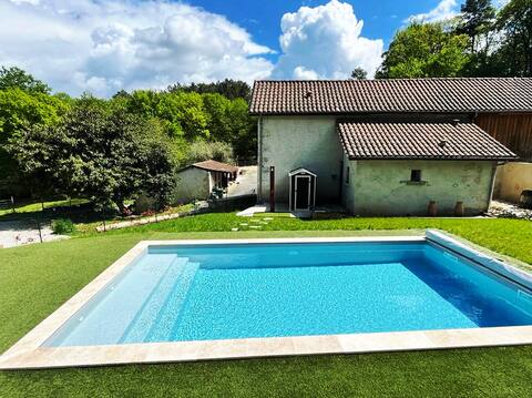 Sibo Gite 11 pers with pool, nature and city