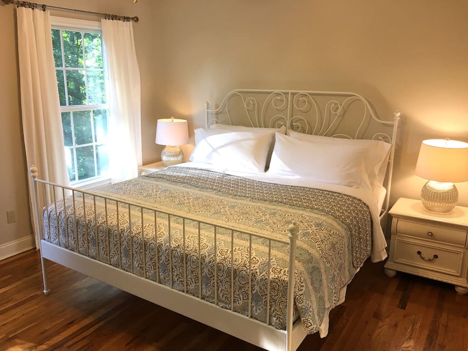 Master Bedroom Suite with King Bed & Private Bathroom
