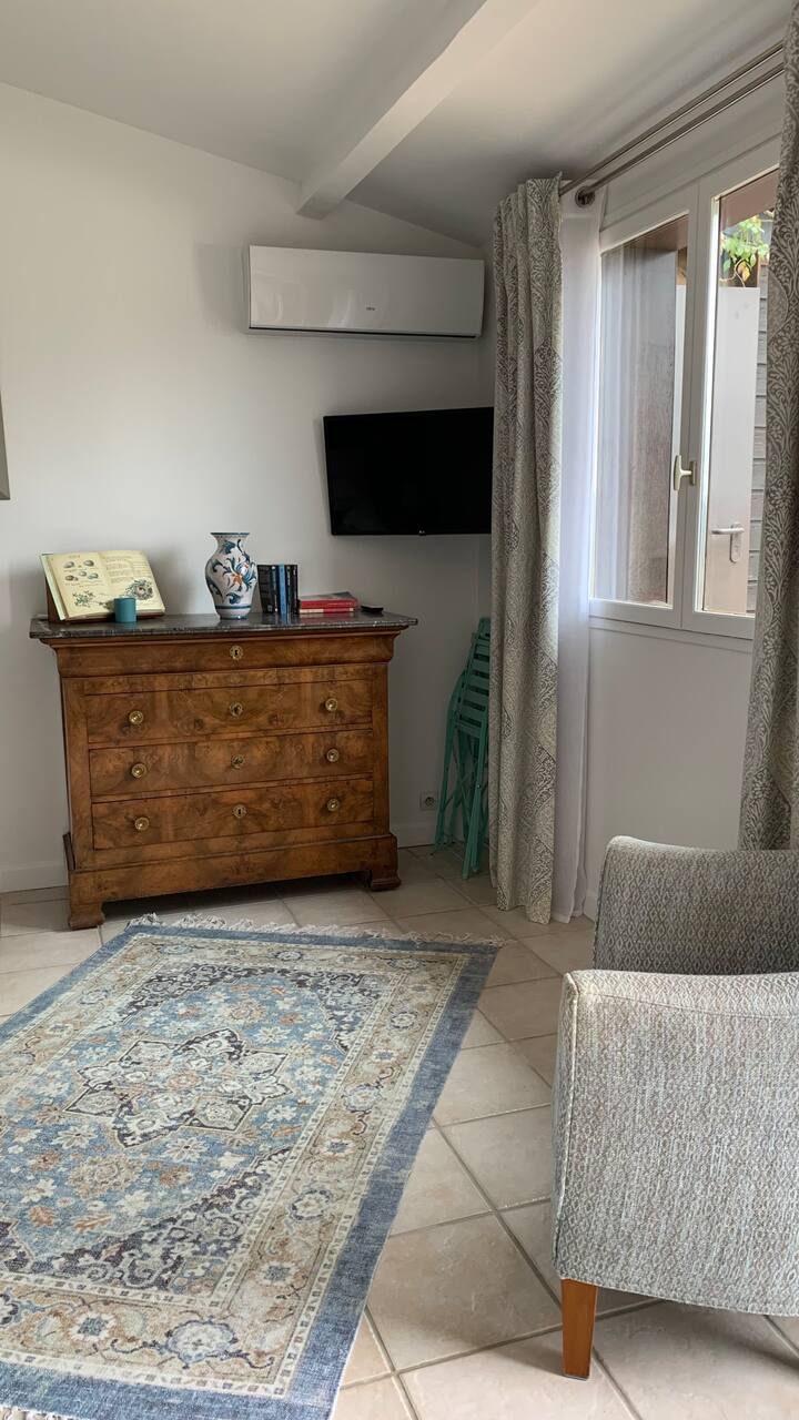 Charmant Studio Avec Vue - Côte-d'Or