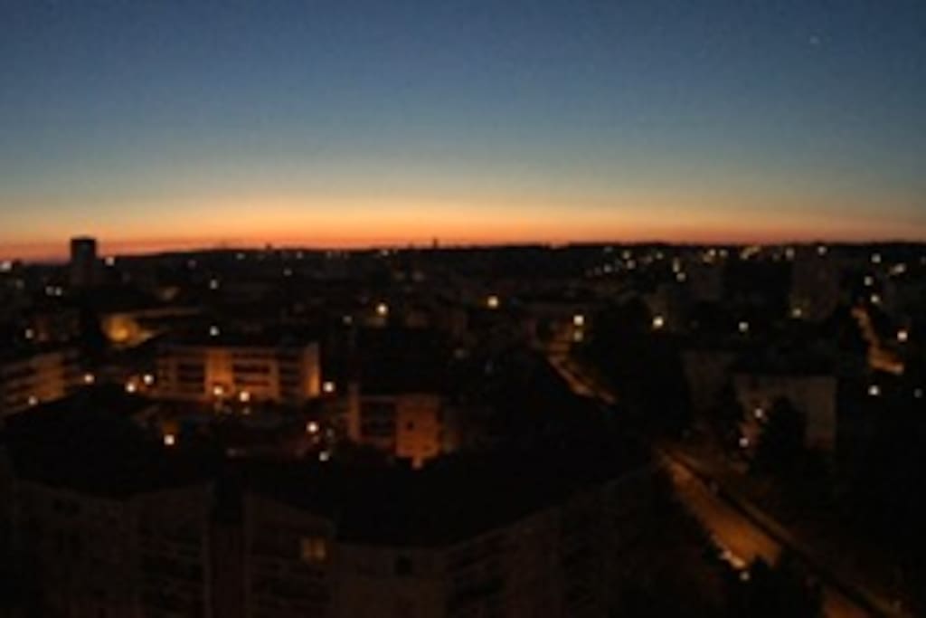 Vue de la terrasse de la chambre, au lever du soleil