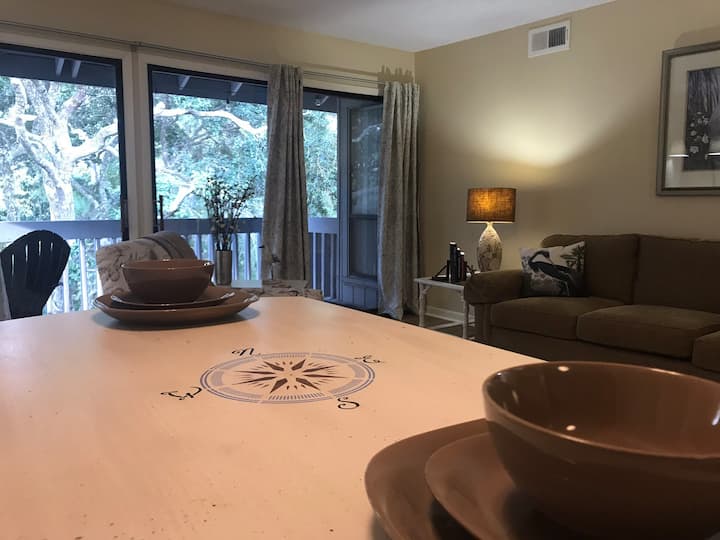 Centrally located condo next to golf course Condominiums for Rent in