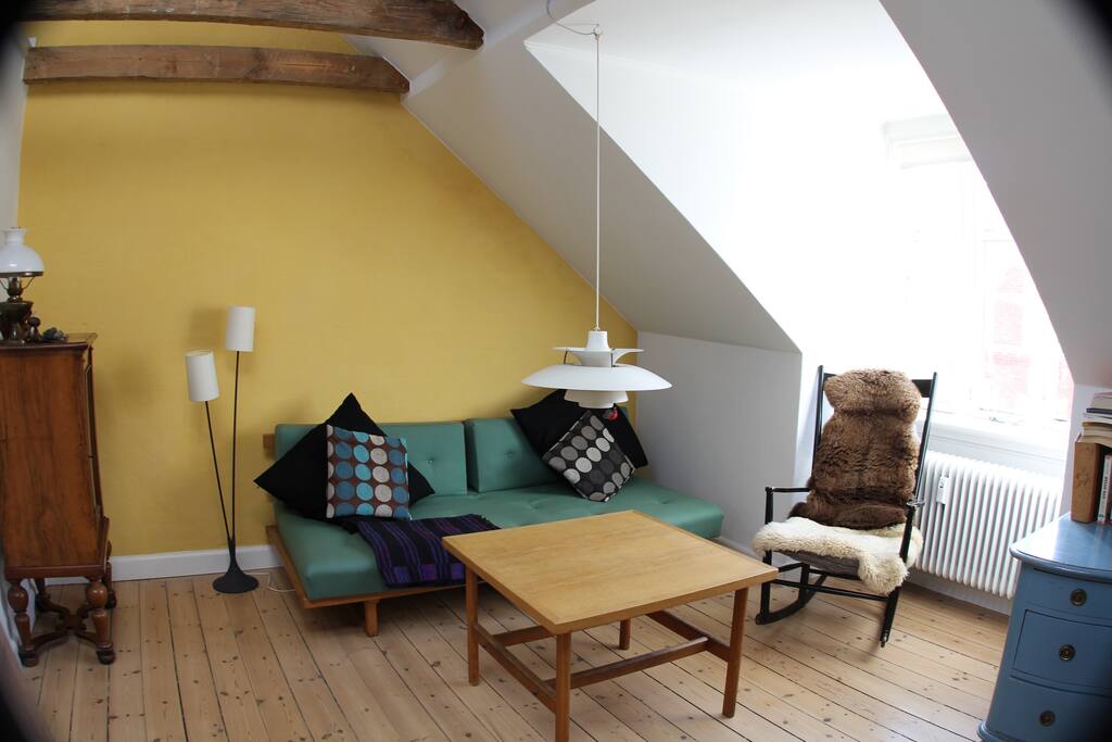The Lounge