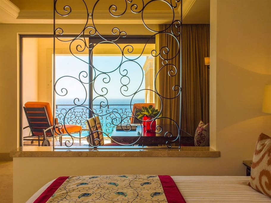Immaculate accommodations for up to 4 guests.