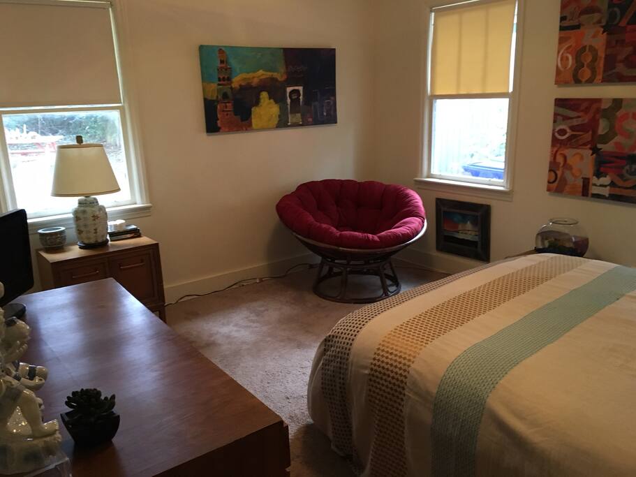 Private bedroom, queen size bed, tv, desk, closet and wifi.