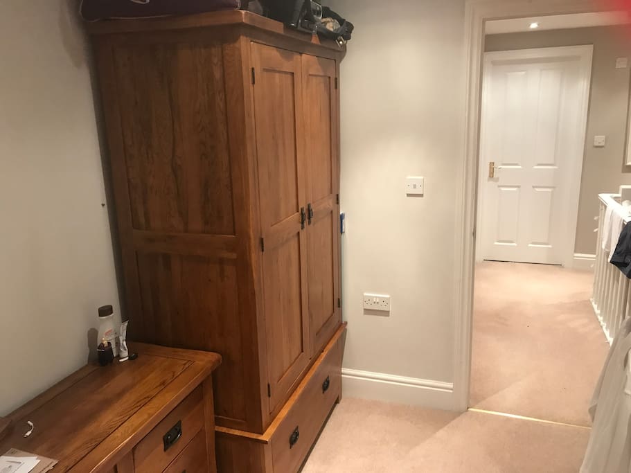 Single Bedroom Wardrobe